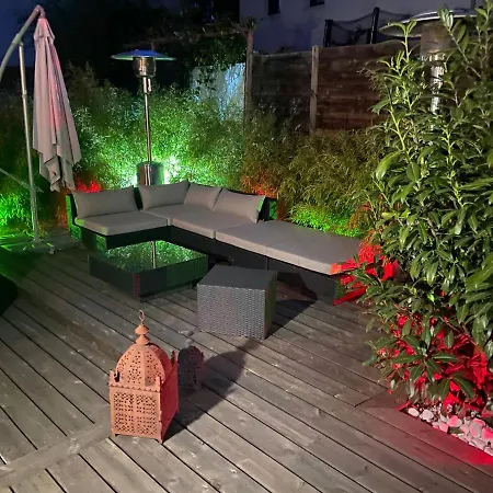 Loft Du Jericho Avec Jacuzzi Privatif アパート